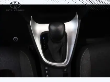 Photo 17 Toyota Yaris Hybride 116h 2WD Design MY22