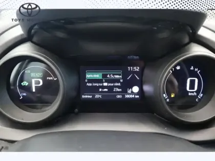 Photo 35 Toyota Yaris Hybride 116h 2WD Design MY22