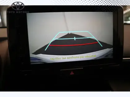 Photo 30 Toyota Yaris Hybride 116h 2WD Design MY22