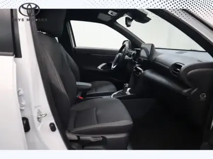 Photo 27 Toyota Yaris Hybride 116h 2WD Design MY22