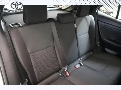 Photo 24 Toyota Yaris Hybride 116h 2WD Design MY22