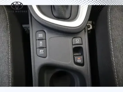 Photo 18 Toyota Yaris Hybride 116h 2WD Design MY22