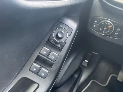 Photo 5 Ford Puma 1.0 Flexifuel 125ch S&S mHEV Titanium X