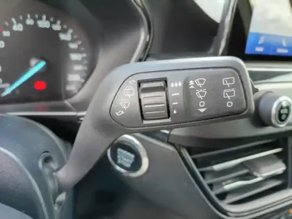 Photo 19 Ford Focus 1.0 Flexifuel 125ch mHEV ST-Line Business