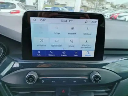 Photo 17 Ford Focus 1.0 Flexifuel 125ch mHEV ST-Line Business