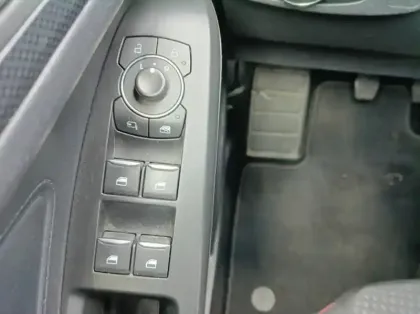 Photo 5 Ford Focus 1.0 Flexifuel 125ch mHEV ST-Line Business