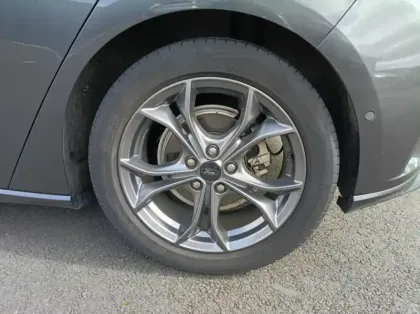 Photo 13 Ford Focus 1.0 Flexifuel 125ch mHEV ST-Line Business