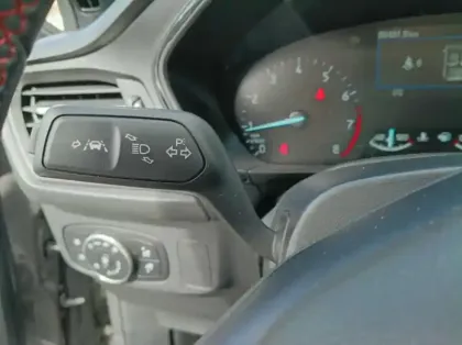 Photo 18 Ford Focus 1.0 Flexifuel 125ch mHEV ST-Line Business