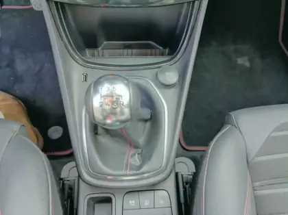 Photo 7 Ford Puma 1.0 Flexifuel 125ch S&S mHEV ST-Line X