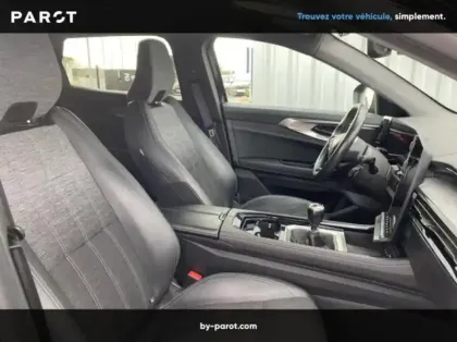 Photo 26 Renault Austral 1.2 E-Tech full hybrid 200ch Techno