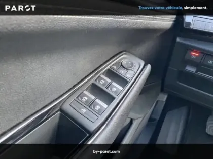 Photo 5 Renault Austral 1.2 E-Tech full hybrid 200ch Techno