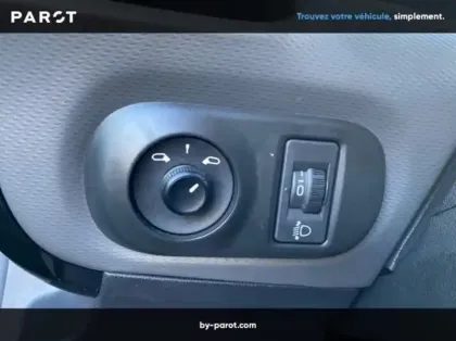 Photo 17 Citroën C4 PureTech 110ch S&S Feel E6.d-TEMP