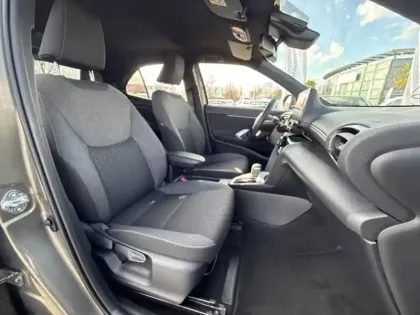 Photo 11 Toyota Yaris Hybride 116h Design