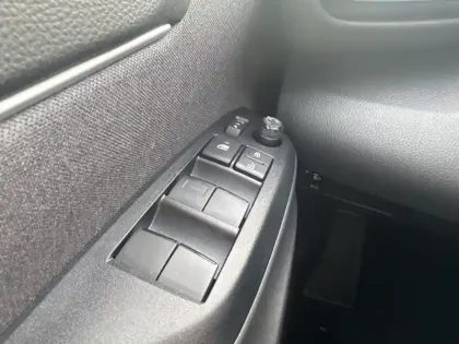 Photo 22 Toyota Yaris Hybride 116h Dynamic