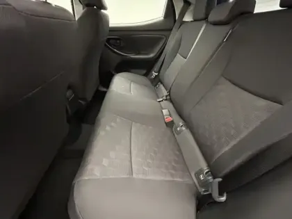 Photo 17 Toyota Yaris Hybride 116h Dynamic