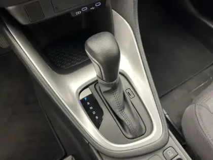 Photo 11 Toyota Yaris Hybride 116h Dynamic