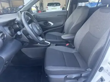 Photo 14 Toyota Yaris Hybride 116h Design