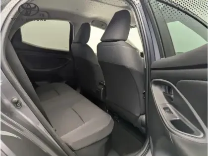 Photo 12 Toyota Yaris Hybride 116h Design Pack