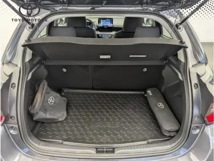 Photo 8 Toyota Yaris Hybride 116h Design Pack