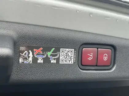 Photo 17 Mercedes Classe E Berline 220 d AMG Line