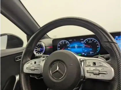 Photo 15 Mercedes Classe A 250 e AMG Line