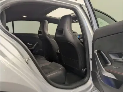 Photo 17 Mercedes Classe A 250 e AMG Line