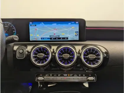 Photo 21 Mercedes Classe A 250 e AMG Line