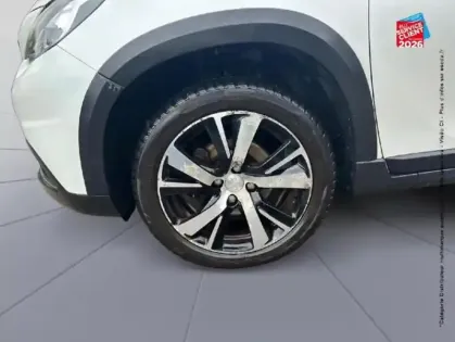 Photo 24 Peugeot 2008 Gén. I Ph2 GT Line 5