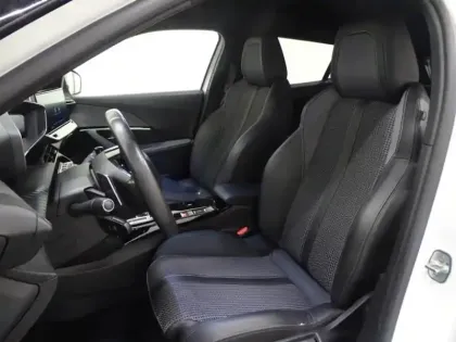 Photo 7 Peugeot 2008  1.2 PureTech 130ch S&S GT EAT8