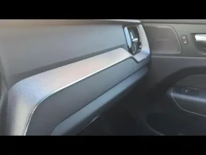 Photo 8 Volvo Xc60  B4 AdBlue AWD 197ch R-Design Geartronic