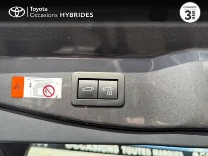 Photo 10 Toyota C-HR  1.8 Hybride 140ch Design NG23