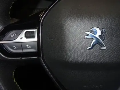 Photo 11 Peugeot 2008  1.2 PureTech 130ch S&S GT