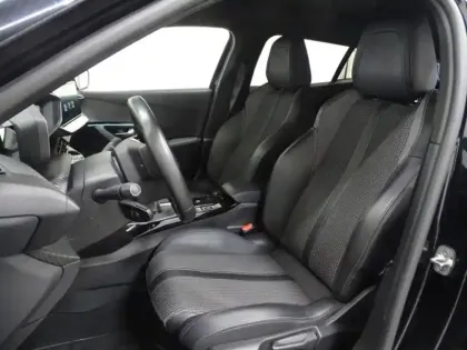 Photo 8 Peugeot 2008  1.2 PureTech 130ch S&S GT