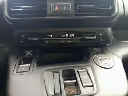 Photo 14 Citroën Berlingo  XL 1.5 BlueHDi 130ch S&S MAX 5 places