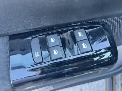 Photo 11 Citroën C3 Gén. III Ph2 Shine 5