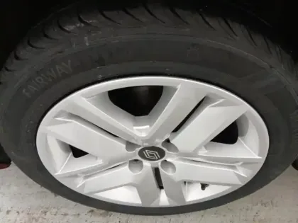 Photo 9 Renault Clio  1.5 Blue dCi 100ch Evolution - 24