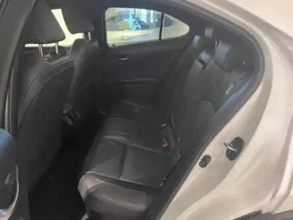 Photo 12 Lexus UX Gén. I Ph1 Le Plus 5