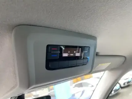 Photo 5 Volkswagen Caravelle  2.0 TDI 150ch BMT Confortline DSG7 Courte