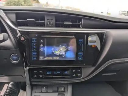 Photo 6 Toyota Auris Gén. II Ph2 Dynamic Business 5