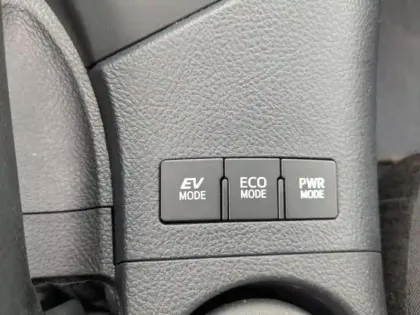 Photo 12 Toyota Auris Gén. II Ph2 Dynamic Business 5