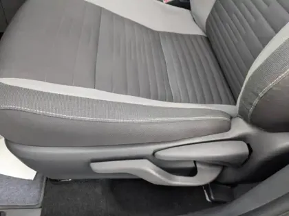 Photo 15 Toyota Auris Gén. II Ph2 Dynamic Business 5