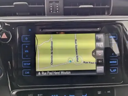 Photo 7 Toyota Auris Gén. II Ph2 Dynamic Business 5