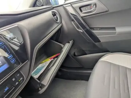 Photo 13 Toyota Auris Gén. II Ph2 Dynamic Business 5