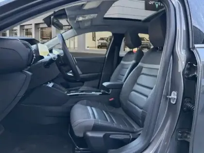 Photo 7 Citroën C4  BlueHDi 130ch S&S Shine EAT8