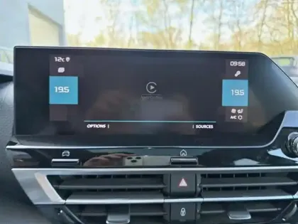 Photo 10 Citroën C4  BlueHDi 130ch S&S Shine EAT8