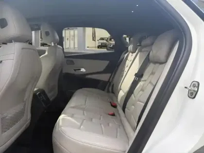 Photo 8 DS DS 7  E-TENSE 4x4 300ch Opera