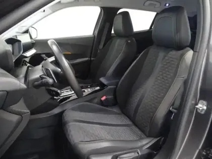 Photo 10 Peugeot 2008  1.2 PureTech 130ch S&S Roadtrip EAT8