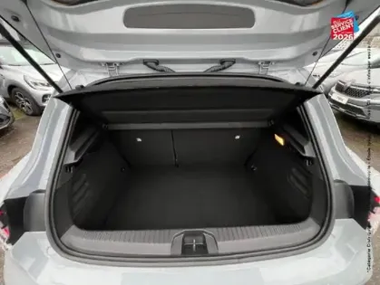 Photo 13 Renault Clio  1.6 E-Tech 145ch full hybrid Techno - 24