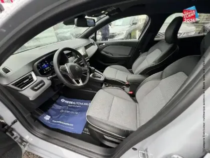 Photo 14 Renault Clio  1.6 E-Tech 145ch full hybrid Techno - 24