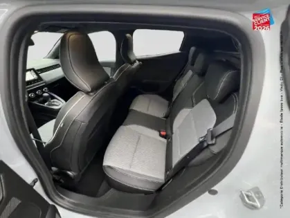 Photo 10 Renault Clio  1.6 E-Tech 145ch full hybrid Techno - 24